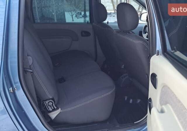 Синий Дачия Логан, объемом двигателя 1.6 л и пробегом 233 тыс. км за 4850 $, фото 49 на Automoto.ua