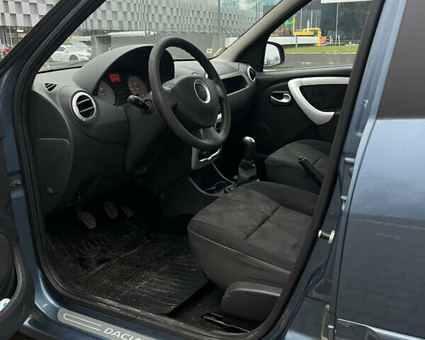 Синий Дачия Логан, объемом двигателя 1.39 л и пробегом 68 тыс. км за 3200 $, фото 8 на Automoto.ua