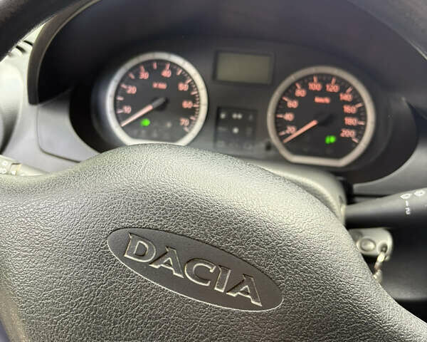 Синий Дачия Логан, объемом двигателя 1.6 л и пробегом 195 тыс. км за 5600 $, фото 23 на Automoto.ua