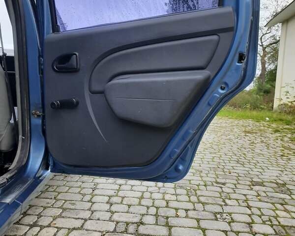 Синий Дачия Логан, объемом двигателя 1.39 л и пробегом 135 тыс. км за 1950 $, фото 15 на Automoto.ua