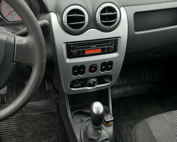 Синий Дачия Логан, объемом двигателя 1.39 л и пробегом 68 тыс. км за 3200 $, фото 10 на Automoto.ua