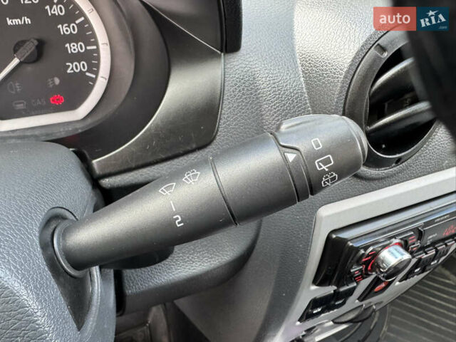 Синий Дачия Логан, объемом двигателя 1.6 л и пробегом 250 тыс. км за 3300 $, фото 21 на Automoto.ua