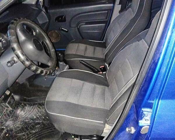 Синий Дачия Логан, объемом двигателя 1.4 л и пробегом 600 тыс. км за 2600 $, фото 5 на Automoto.ua