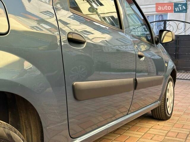 Дачия Логан 2008 в Калуше на Automoto.ua Синий Дачия Логан, объемом двигателя 1.6 л и пробегом 243 тыс. км за 4999 $, фото 10 на Automoto.ua