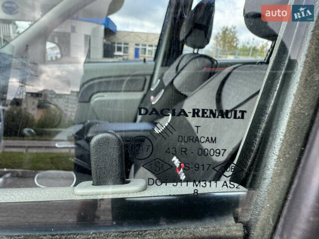 Синий Дачия Логан, объемом двигателя 1.6 л и пробегом 250 тыс. км за 3300 $, фото 24 на Automoto.ua