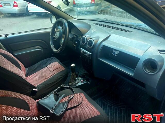 Синий Дачия Логан, объемом двигателя 1.4 л и пробегом 0 тыс. км за 1100 $, фото 4 на Automoto.ua