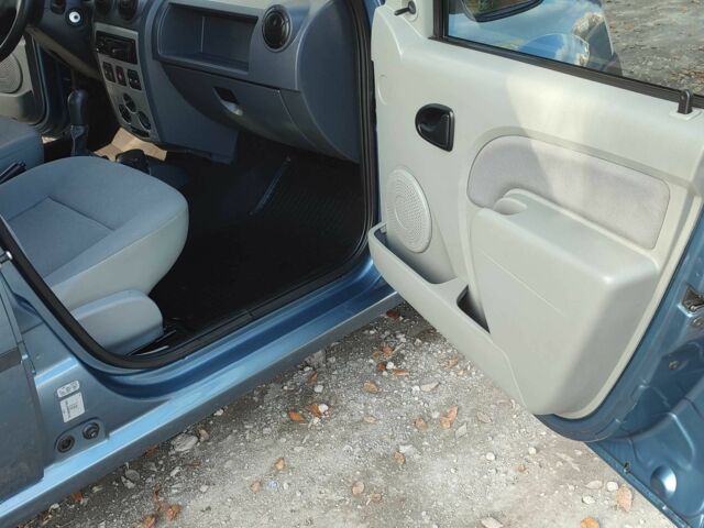 Синий Дачия Логан, объемом двигателя 1.4 л и пробегом 97 тыс. км за 5000 $, фото 9 на Automoto.ua