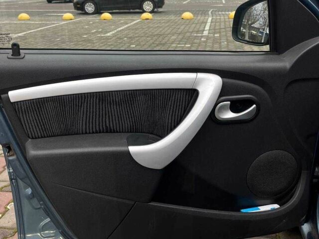 Синій Дачія Logan, об'ємом двигуна 1.4 л та пробігом 68 тис. км за 3200 $, фото 4 на Automoto.ua