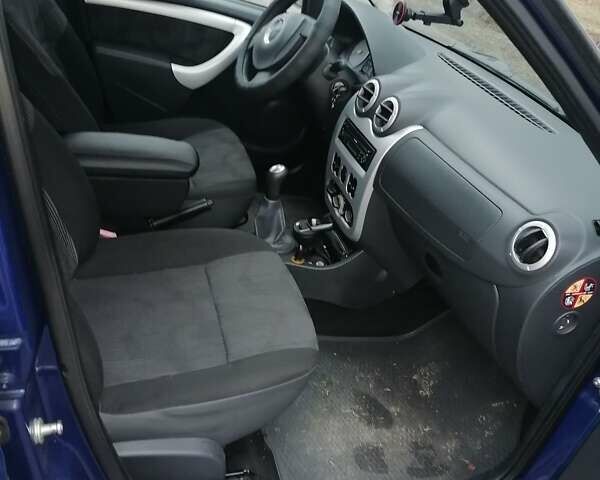 Синий Дачия Логан, объемом двигателя 1.6 л и пробегом 134 тыс. км за 6500 $, фото 3 на Automoto.ua