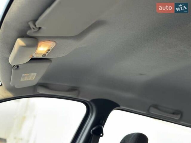 Синий Дачия Логан, объемом двигателя 1.6 л и пробегом 193 тыс. км за 4200 $, фото 15 на Automoto.ua