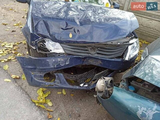 Дачия Логан 2009 в Киеве на Automoto.ua Синий Дачия Логан, объемом двигателя 1.6 л и пробегом 374 тыс. км за 2000 $, фото 3 на Automoto.ua