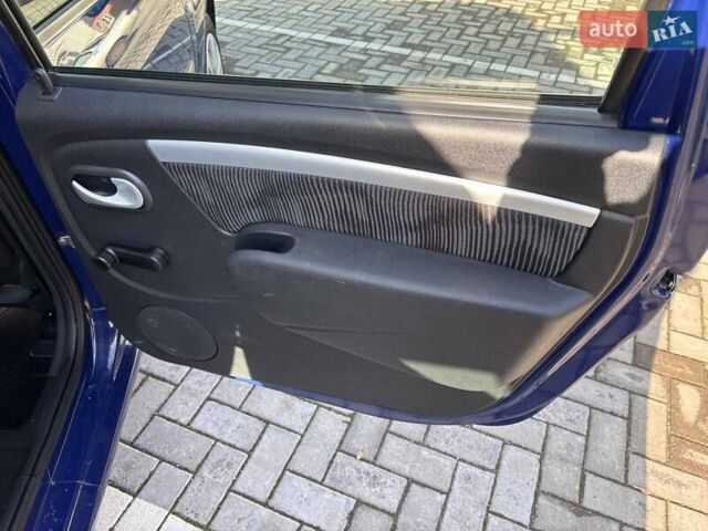 Синій Дачія Logan, об'ємом двигуна 1.6 л та пробігом 189 тис. км за 6500 $, фото 34 на Automoto.ua