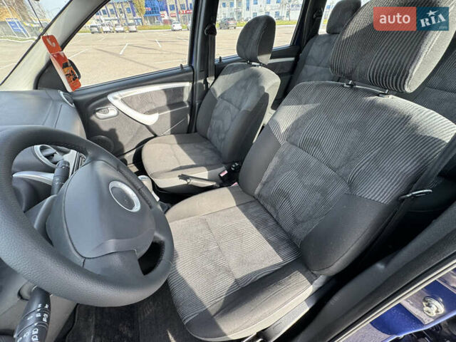 Синій Дачія Logan, об'ємом двигуна 1.6 л та пробігом 198 тис. км за 6550 $, фото 40 на Automoto.ua