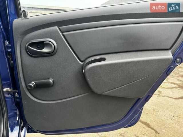 Синій Дачія Logan, об'ємом двигуна 1.39 л та пробігом 37 тис. км за 5800 $, фото 22 на Automoto.ua