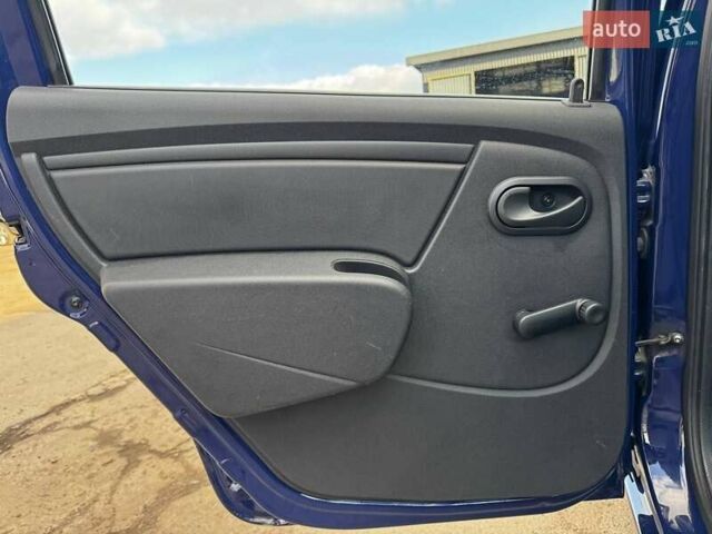 Синій Дачія Logan, об'ємом двигуна 1.39 л та пробігом 37 тис. км за 5800 $, фото 15 на Automoto.ua