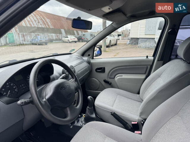 Дачія Logan 2009 у Рівному на Automoto.ua Синій Дачія Logan, об'ємом двигуна 0 л та пробігом 173 тис. км за 5490 $, фото 14 на Automoto.ua