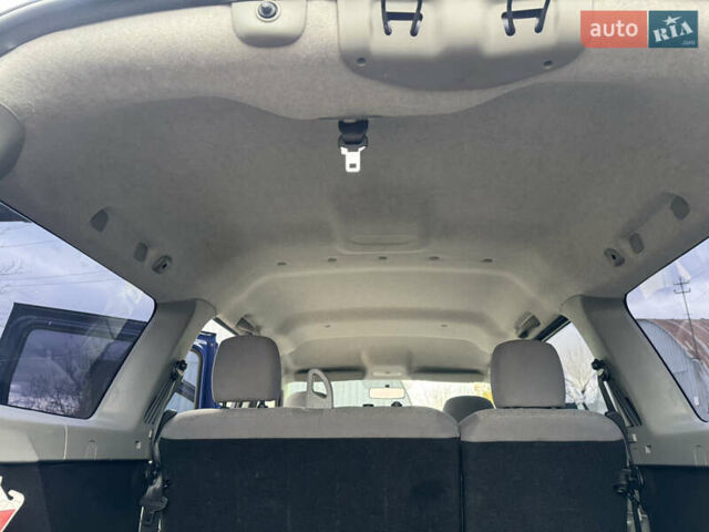 Дачія Logan 2009 у Рівному на Automoto.ua Синій Дачія Logan, об'ємом двигуна 0 л та пробігом 173 тис. км за 5490 $, фото 33 на Automoto.ua