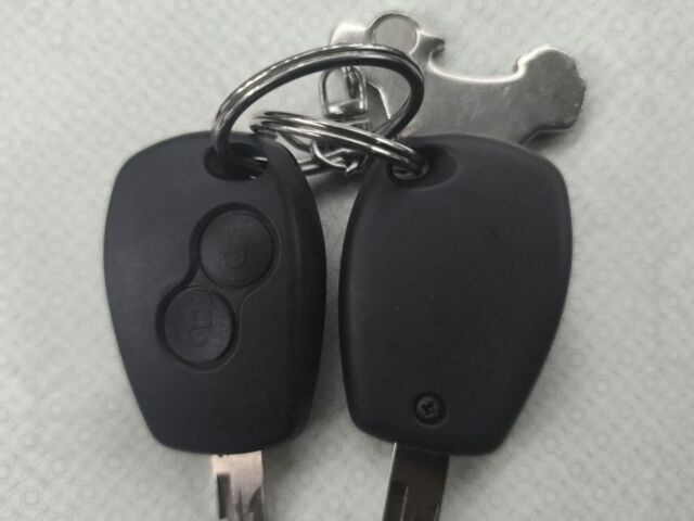 Синий Дачия Логан, объемом двигателя 1.4 л и пробегом 178 тыс. км за 5500 $, фото 18 на Automoto.ua