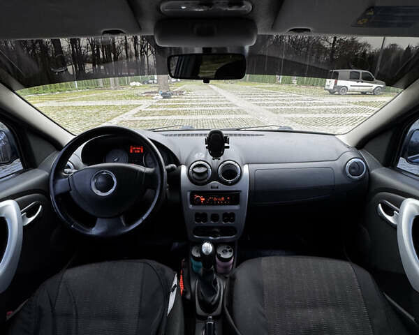 Синий Дачия Логан, объемом двигателя 1.6 л и пробегом 227 тыс. км за 4600 $, фото 11 на Automoto.ua