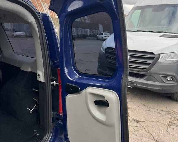 Дачія Logan 2009 у Рівному на Automoto.ua Синій Дачія Logan, об'ємом двигуна 0 л та пробігом 173 тис. км за 5490 $, фото 29 на Automoto.ua