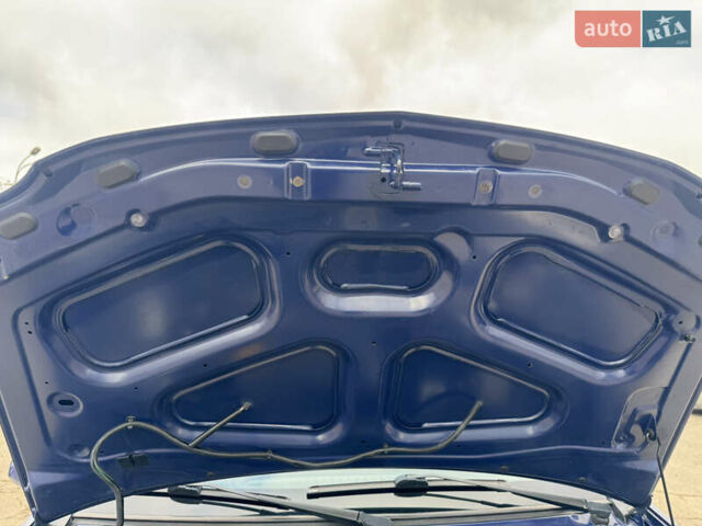 Дачія Logan 2009 у Рівному на Automoto.ua Синій Дачія Logan, об'ємом двигуна 0 л та пробігом 173 тис. км за 5490 $, фото 43 на Automoto.ua