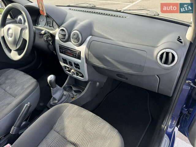 Синій Дачія Logan, об'ємом двигуна 1.6 л та пробігом 198 тис. км за 6550 $, фото 54 на Automoto.ua