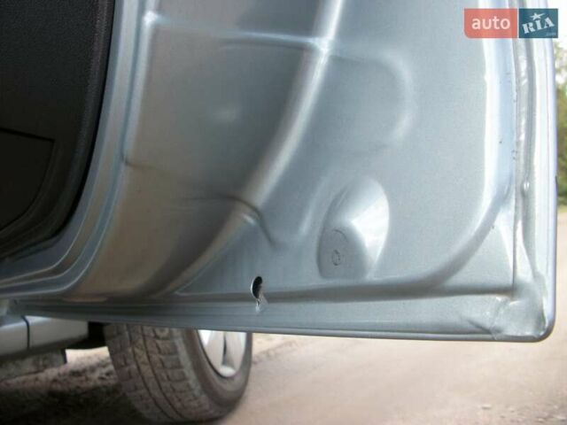 Синий Дачия Логан, объемом двигателя 1.6 л и пробегом 168 тыс. км за 6999 $, фото 30 на Automoto.ua