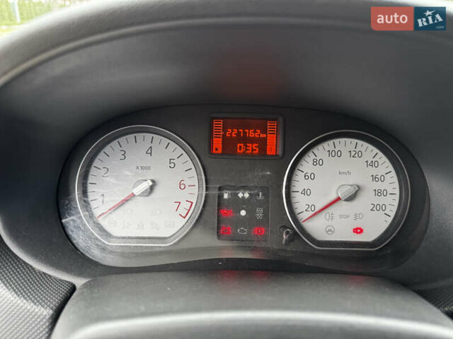 Синий Дачия Логан, объемом двигателя 1.6 л и пробегом 227 тыс. км за 4600 $, фото 14 на Automoto.ua