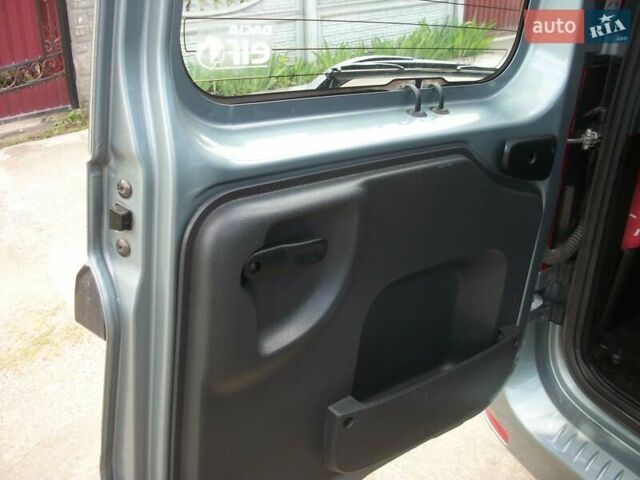 Синий Дачия Логан, объемом двигателя 1.6 л и пробегом 168 тыс. км за 6999 $, фото 35 на Automoto.ua