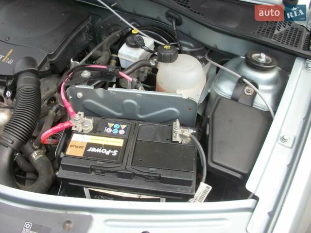 Синий Дачия Логан, объемом двигателя 1.6 л и пробегом 168 тыс. км за 6999 $, фото 17 на Automoto.ua