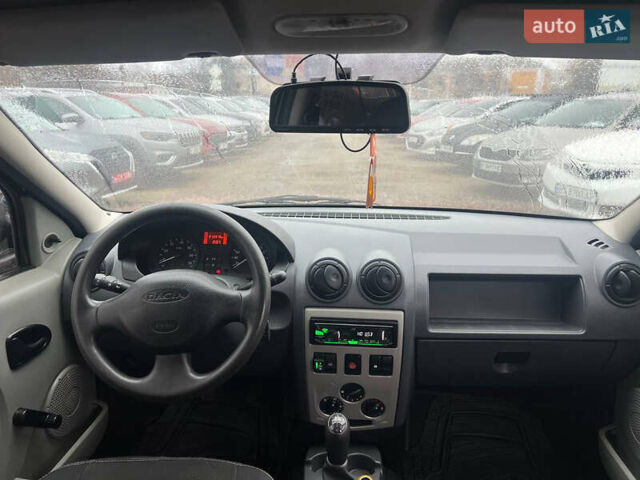 Синий Дачия Логан, объемом двигателя 1.4 л и пробегом 213 тыс. км за 5700 $, фото 8 на Automoto.ua