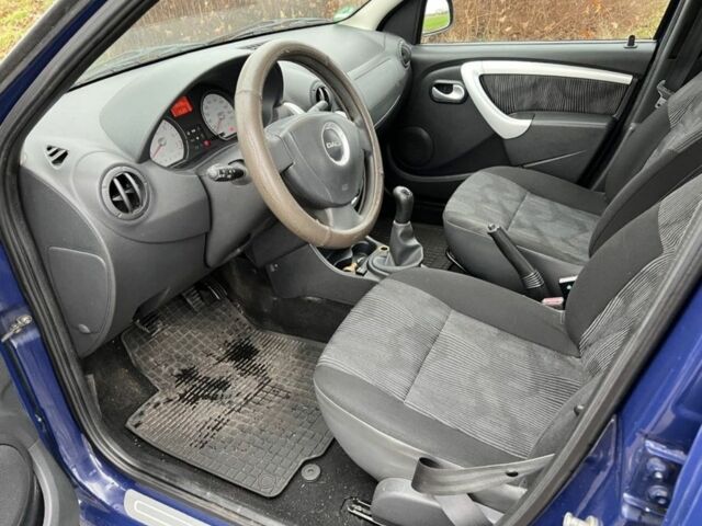 Синий Дачия Логан, объемом двигателя 1.4 л и пробегом 178 тыс. км за 5500 $, фото 7 на Automoto.ua