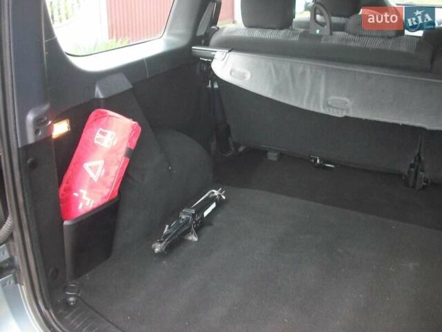 Синий Дачия Логан, объемом двигателя 1.6 л и пробегом 168 тыс. км за 6999 $, фото 31 на Automoto.ua