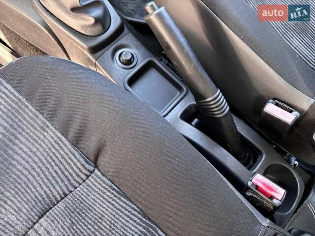 Синій Дачія Logan, об'ємом двигуна 1.6 л та пробігом 189 тис. км за 6500 $, фото 21 на Automoto.ua