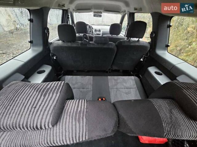 Синій Дачія Logan, об'ємом двигуна 1.6 л та пробігом 192 тис. км за 5750 $, фото 26 на Automoto.ua