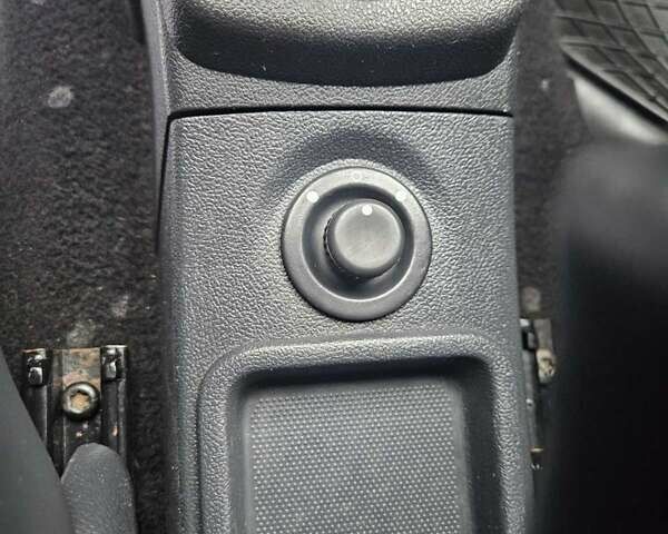 Синій Дачія Logan, об'ємом двигуна 1.6 л та пробігом 192 тис. км за 5750 $, фото 64 на Automoto.ua