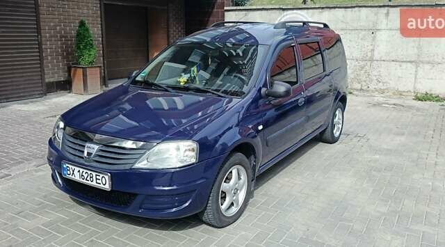 Дачия Логан 2010 в Хмельницком на Automoto.ua Синий Дачия Логан, объемом двигателя 1.46 л и пробегом 271 тыс. км за 4600 $, фото 1 на Automoto.ua