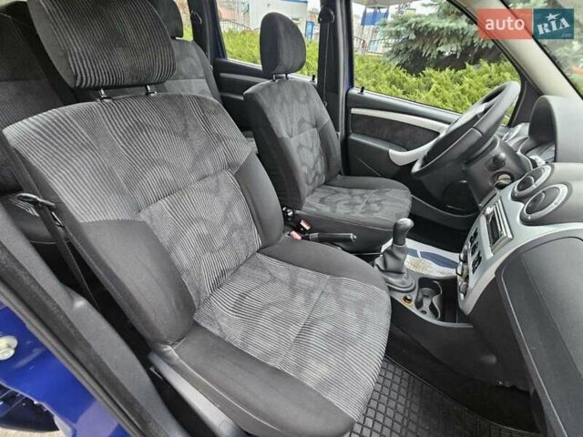 Синій Дачія Logan, об'ємом двигуна 1.6 л та пробігом 192 тис. км за 5750 $, фото 41 на Automoto.ua