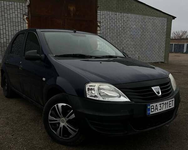 Синий Дачия Логан, объемом двигателя 1.1 л и пробегом 190 тыс. км за 4300 $, фото 4 на Automoto.ua