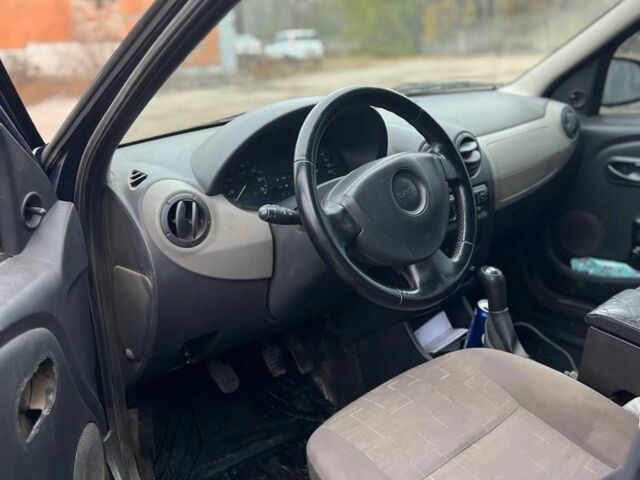 Синий Дачия Логан, объемом двигателя 1.1 л и пробегом 190 тыс. км за 4300 $, фото 3 на Automoto.ua