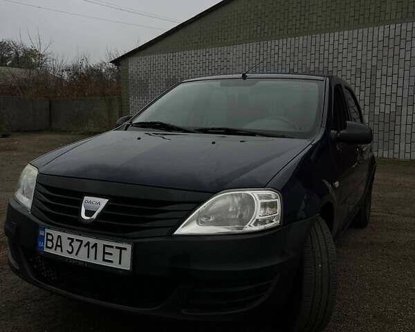 Синий Дачия Логан, объемом двигателя 1.1 л и пробегом 190 тыс. км за 4300 $, фото 1 на Automoto.ua