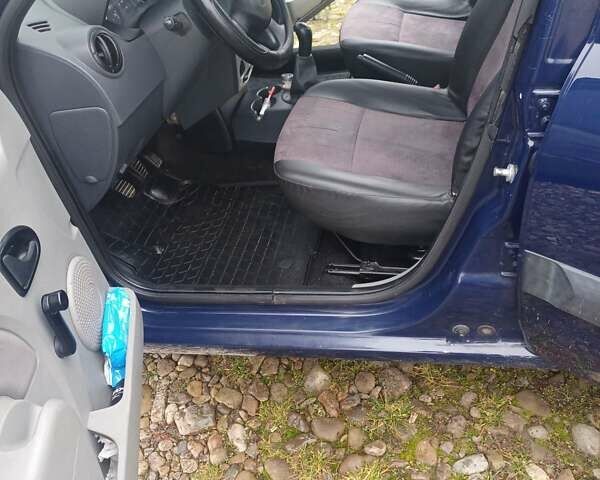 Синій Дачія Logan, об'ємом двигуна 1.6 л та пробігом 197 тис. км за 5200 $, фото 16 на Automoto.ua