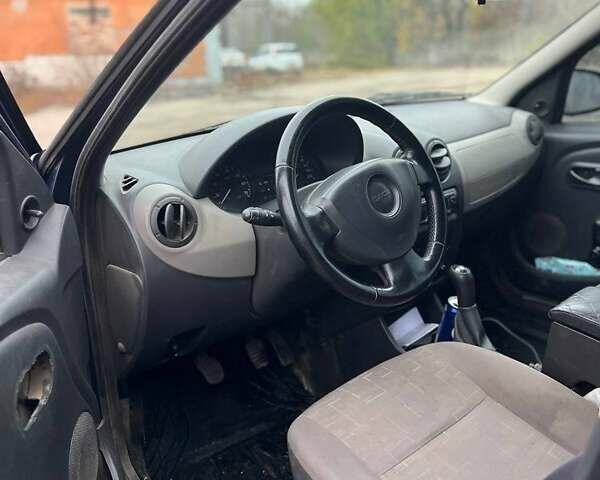 Синий Дачия Логан, объемом двигателя 1.1 л и пробегом 190 тыс. км за 4300 $, фото 2 на Automoto.ua