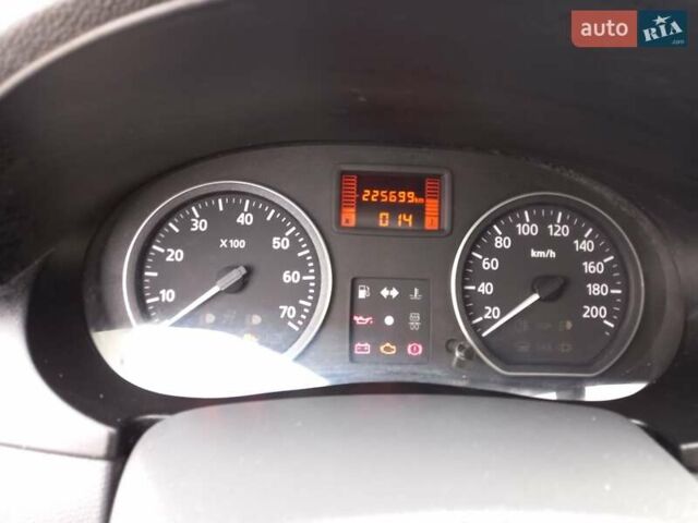 Дачия Логан 2011 в Луцке на Automoto.ua Синий Дачия Логан, объемом двигателя 1.6 л и пробегом 225 тыс. км за 5800 $, фото 14 на Automoto.ua