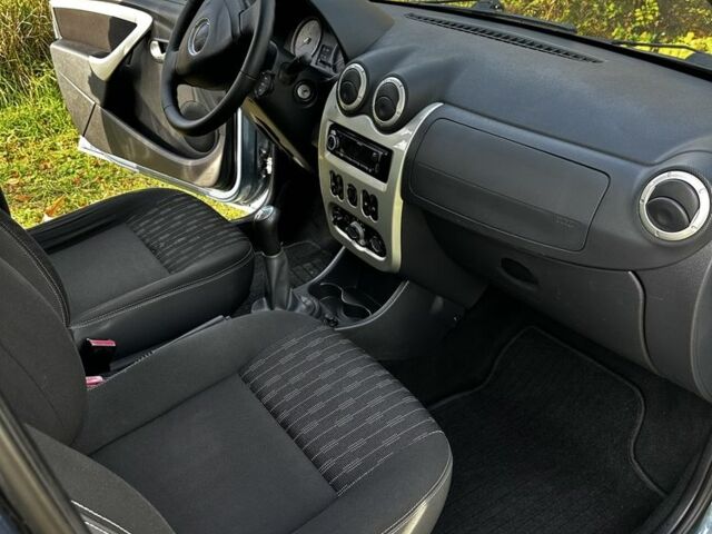 Синій Дачія Logan, об'ємом двигуна 1.5 л та пробігом 185 тис. км за 6800 $, фото 3 на Automoto.ua