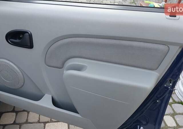 Синий Дачия Логан, объемом двигателя 1.6 л и пробегом 154 тыс. км за 6000 $, фото 51 на Automoto.ua