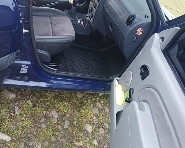 Синій Дачія Logan, об'ємом двигуна 1.6 л та пробігом 197 тис. км за 5200 $, фото 18 на Automoto.ua