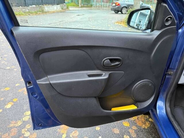 Синій Дачія Logan, об'ємом двигуна 1.2 л та пробігом 210 тис. км за 4990 $, фото 10 на Automoto.ua