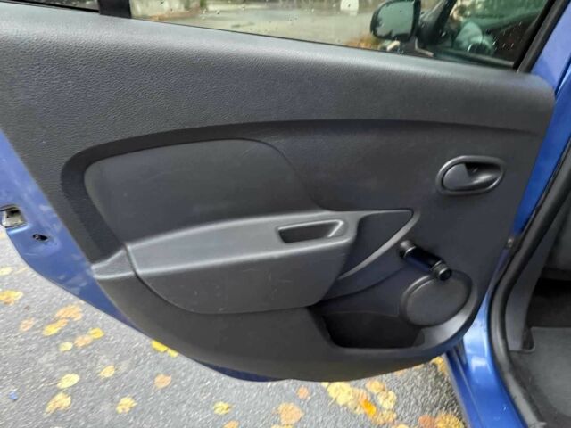 Синій Дачія Logan, об'ємом двигуна 1.2 л та пробігом 210 тис. км за 4990 $, фото 14 на Automoto.ua