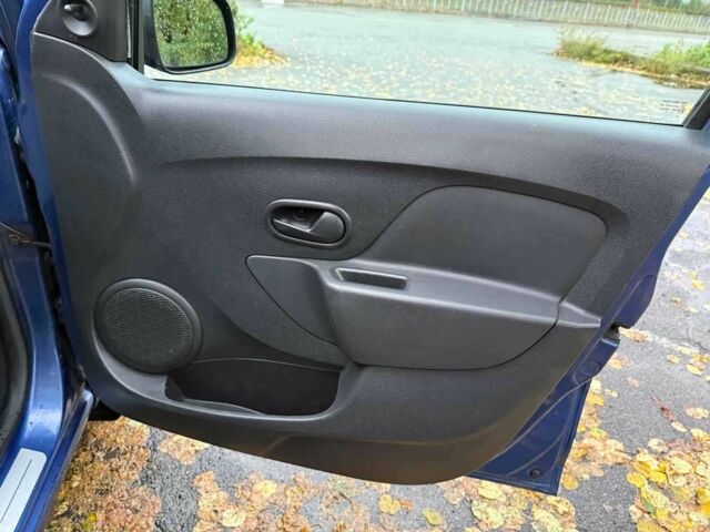 Синій Дачія Logan, об'ємом двигуна 1.2 л та пробігом 210 тис. км за 4990 $, фото 19 на Automoto.ua